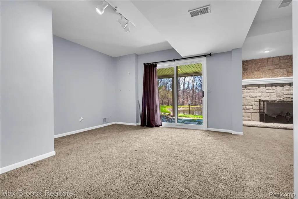 11633 Lorenz Way Plymouth Charter Township MI 48170