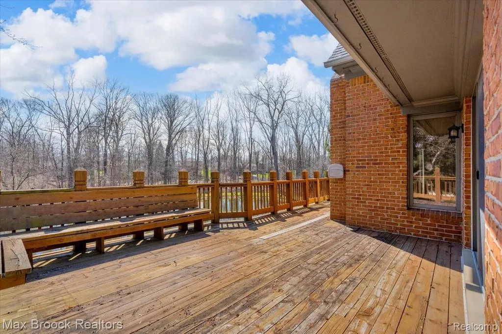 11633 Lorenz Way Plymouth Charter Township MI 48170