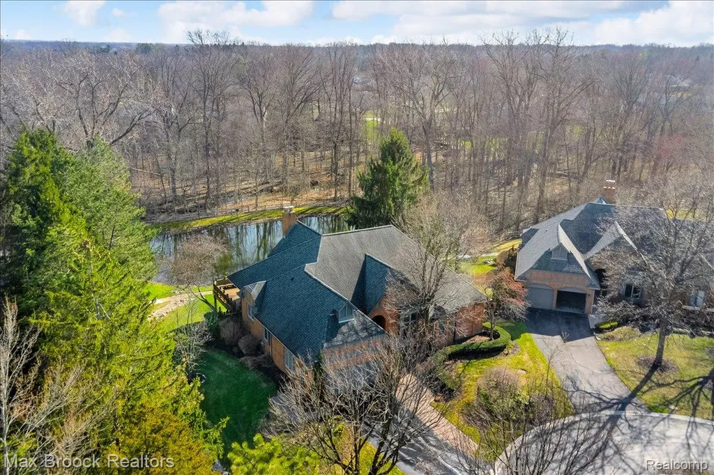 11633 Lorenz Way Plymouth Charter Township MI 48170