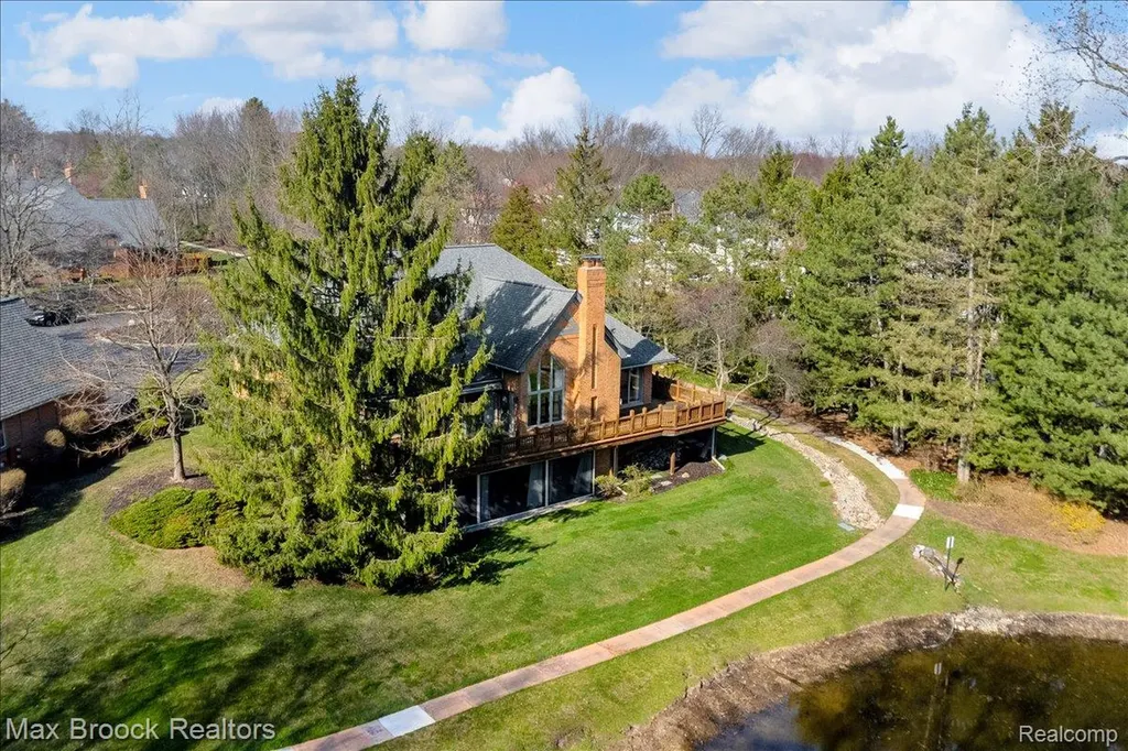 11633 Lorenz Way Plymouth Charter Township MI 48170