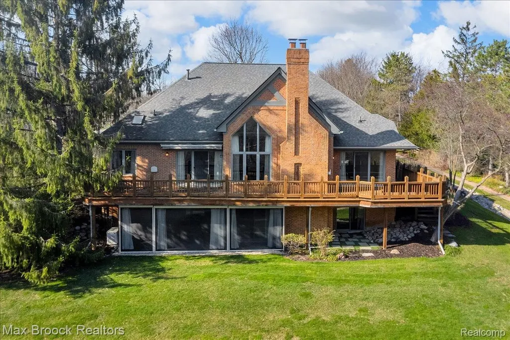 11633 Lorenz Way Plymouth Charter Township MI 48170