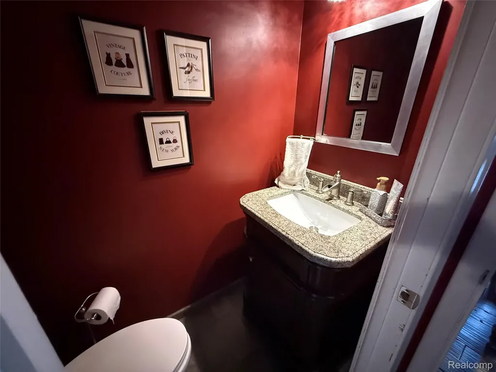 1645 Blairmoor Court Grosse Pointe Woods City MI 48236