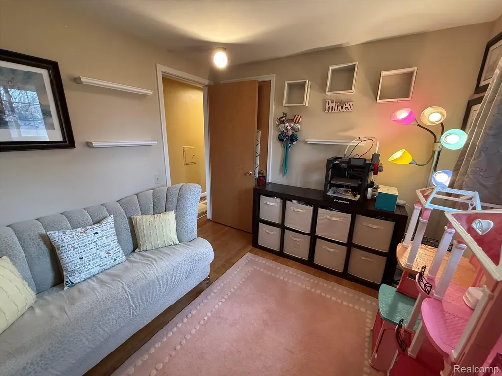 1645 Blairmoor Court Grosse Pointe Woods City MI 48236