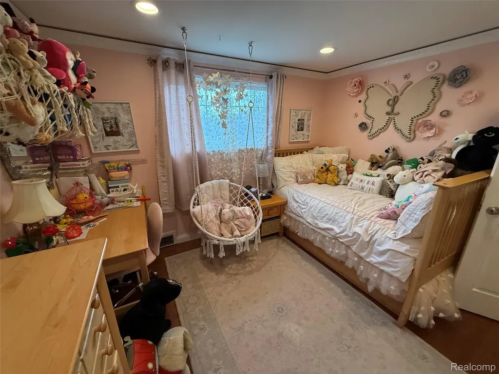 1645 Blairmoor Court Grosse Pointe Woods City MI 48236