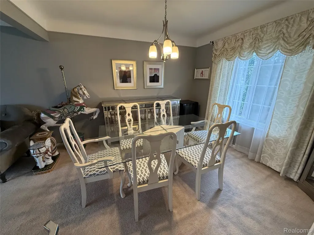 1645 Blairmoor Court Grosse Pointe Woods City MI 48236