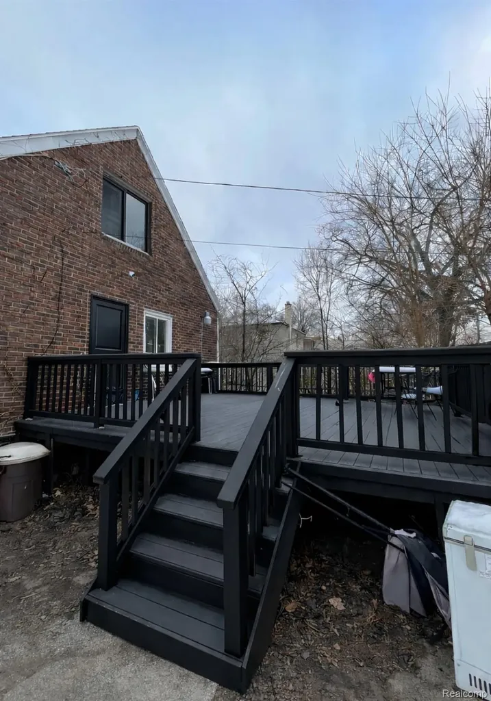 16570 Greenlawn Street Detroit City MI 48221