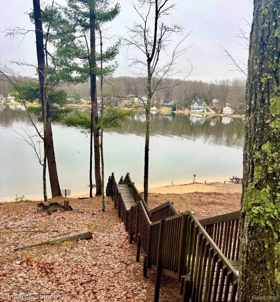 229 Forest Trail Rose Lake Township MI 49655