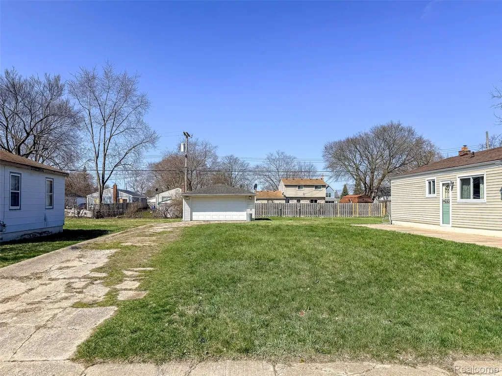 8471 Fremont Street Westland City MI 48185