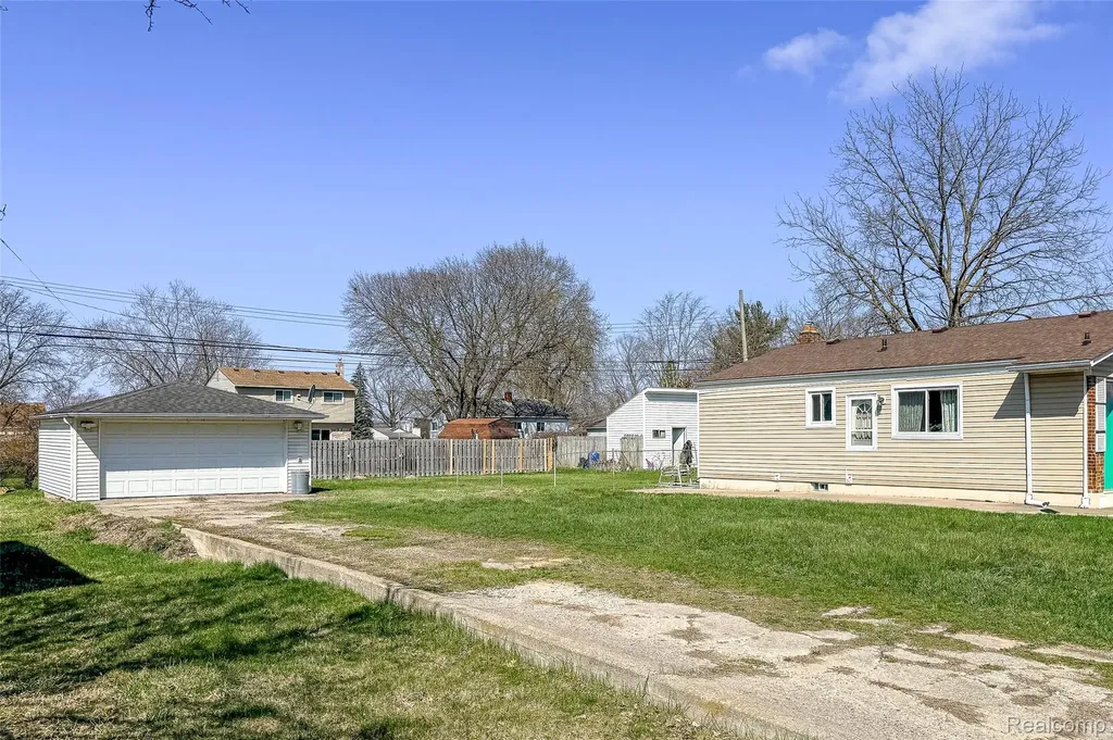 8471 Fremont Street Westland City MI 48185
