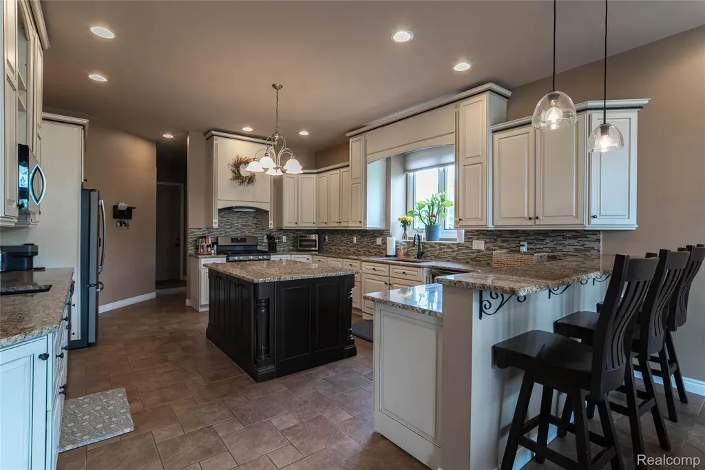 67102 Rachael Lane Washington Township MI 48095