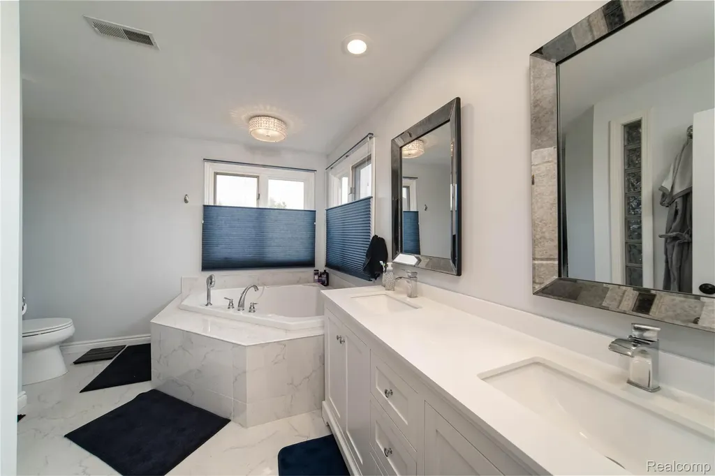67102 Rachael Lane Washington Township MI 48095
