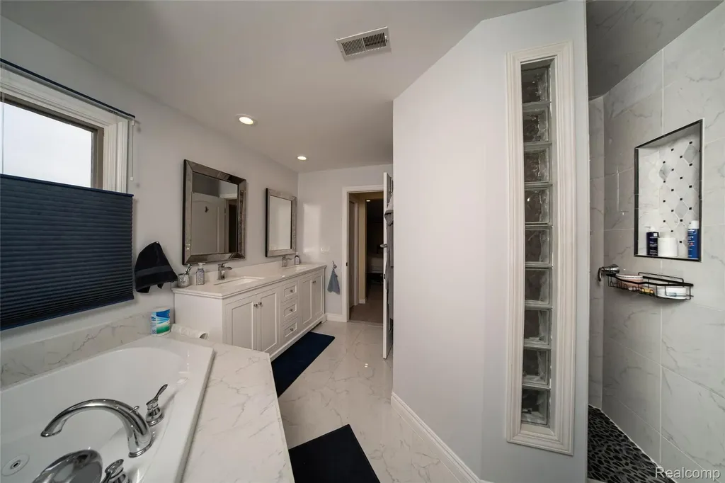 67102 Rachael Lane Washington Township MI 48095
