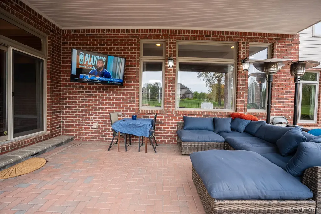 67102 Rachael Lane Washington Township MI 48095
