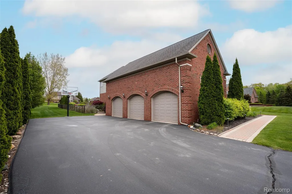 67102 Rachael Lane Washington Township MI 48095
