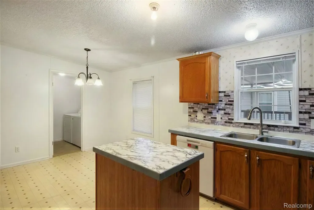 13499 Heritage Street Ash Township MI 48117