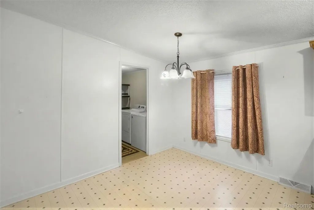 13499 Heritage Street Ash Township MI 48117