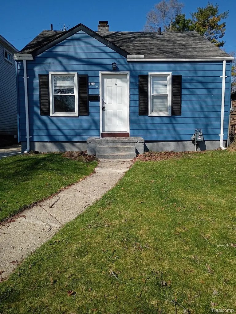 15389 Dixie Redford Charter Township MI 48239