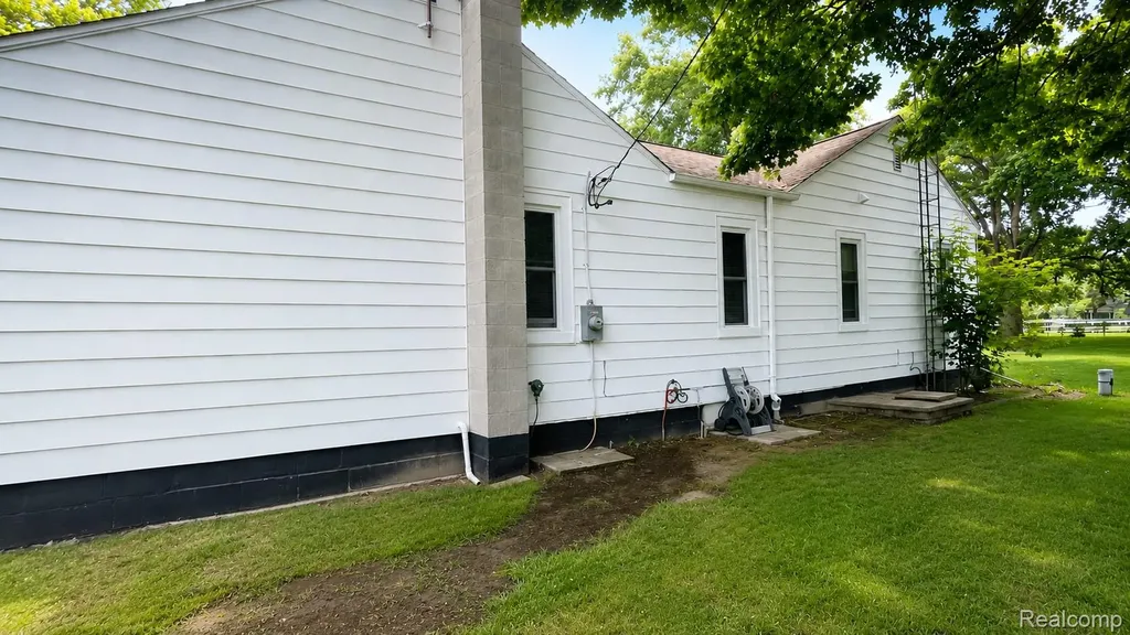 3030 W Newark Road Lapeer City MI 48446