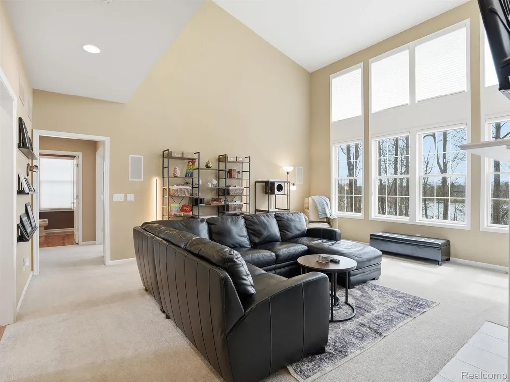 3235 Woodview Circle Orion Charter Township MI 48362