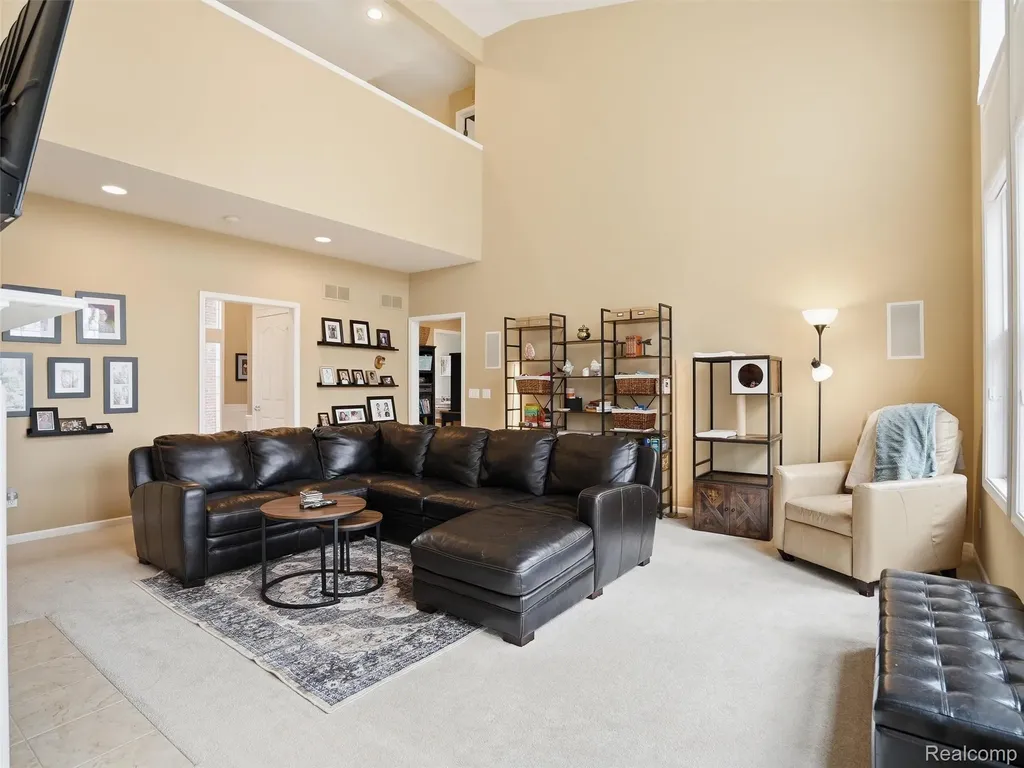 3235 Woodview Circle Orion Charter Township MI 48362