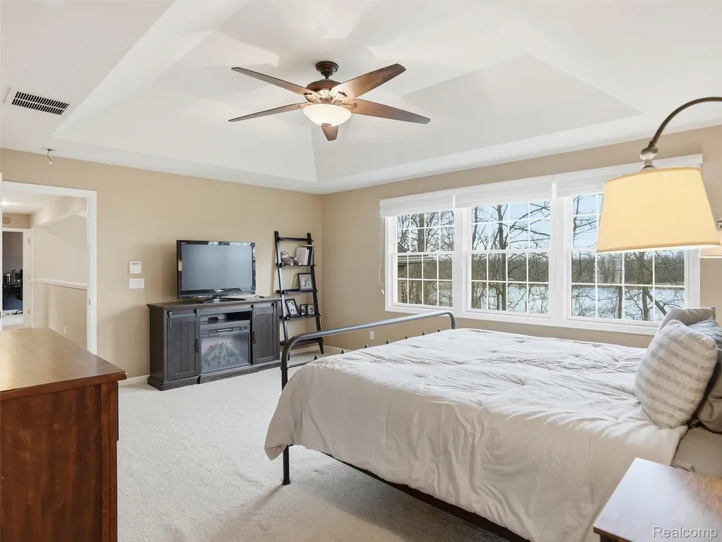 3235 Woodview Circle Orion Charter Township MI 48362