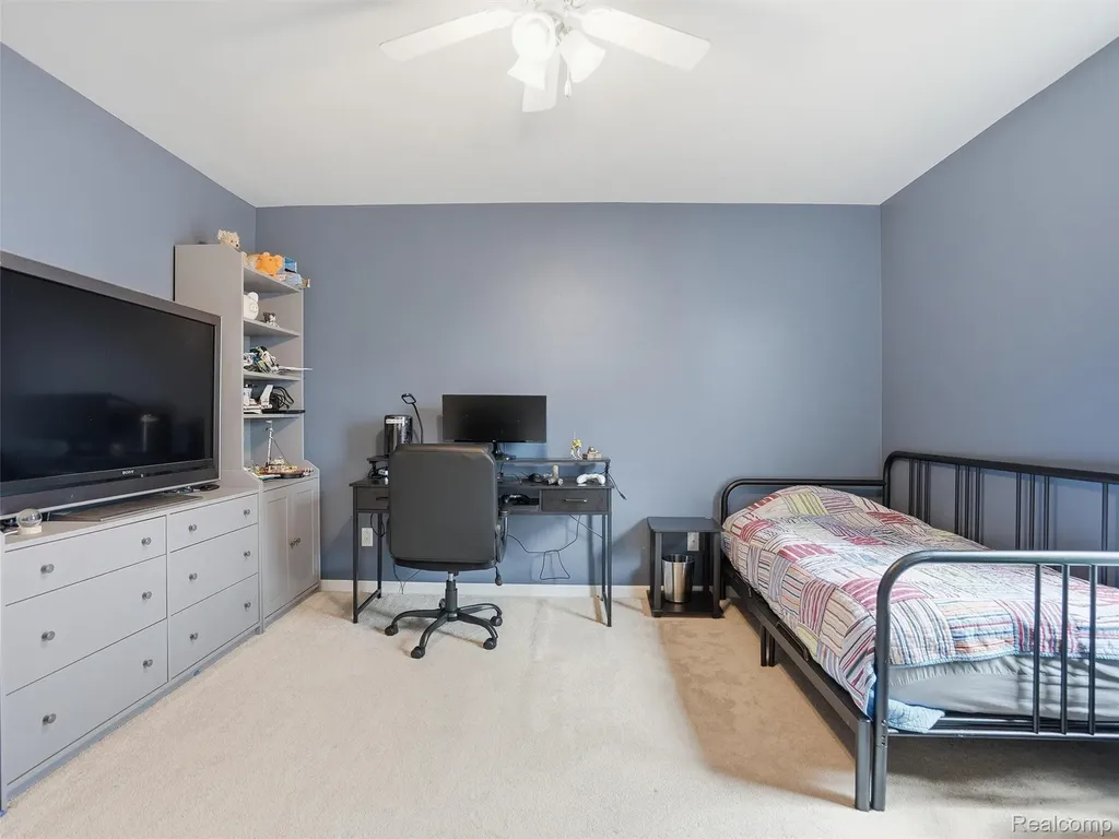 3235 Woodview Circle Orion Charter Township MI 48362