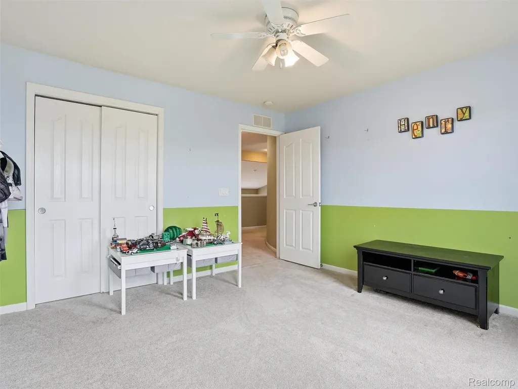 3235 Woodview Circle Orion Charter Township MI 48362