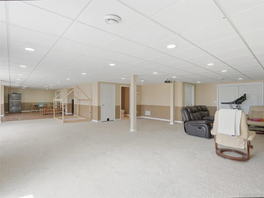 3235 Woodview Circle Orion Charter Township MI 48362