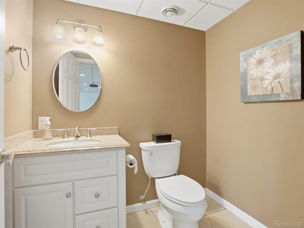 3235 Woodview Circle Orion Charter Township MI 48362