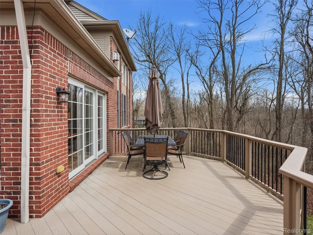 3235 Woodview Circle Orion Charter Township MI 48362