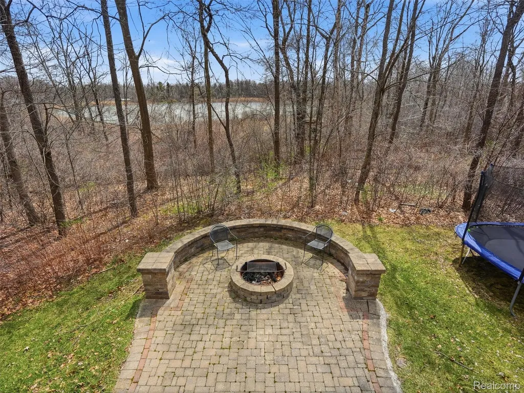 3235 Woodview Circle Orion Charter Township MI 48362
