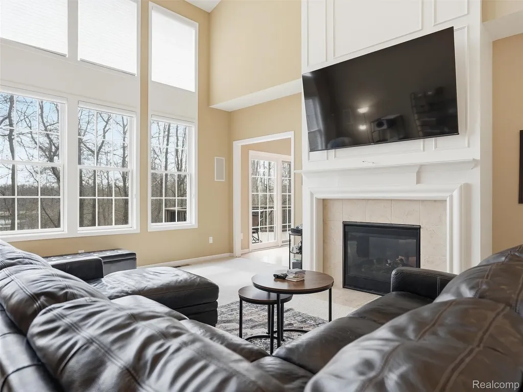 3235 Woodview Circle Orion Charter Township MI 48362