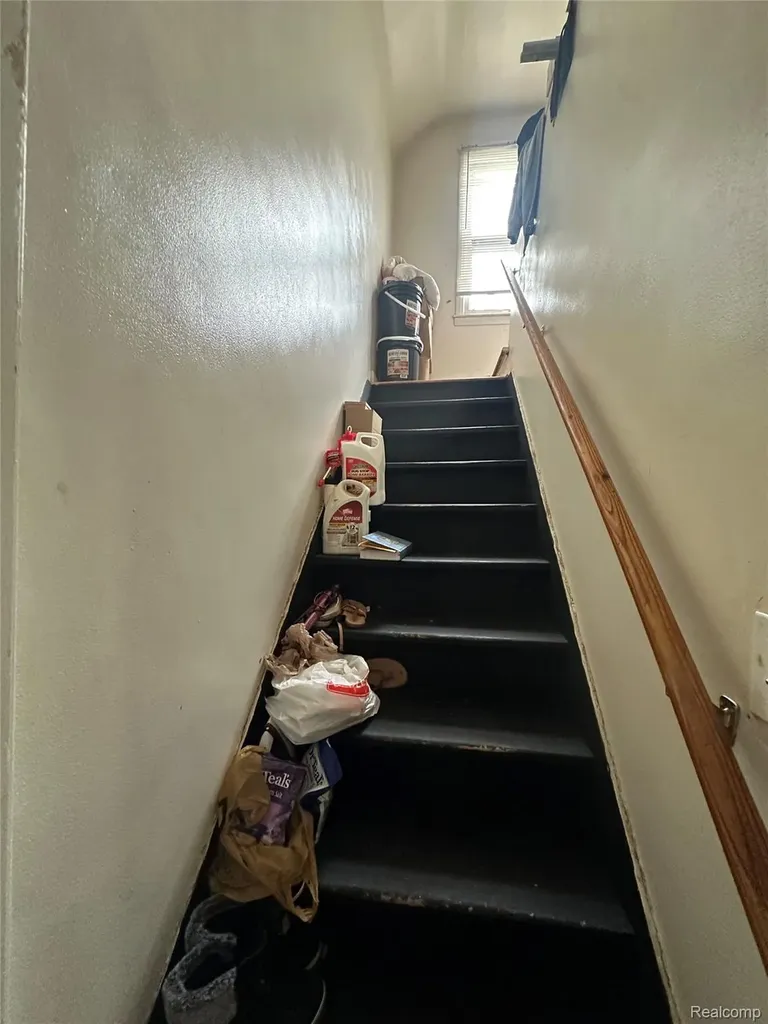 9091 Warwick Street Detroit City MI 48228