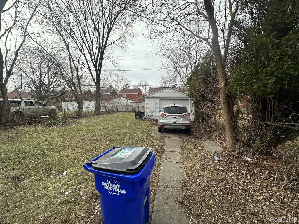 9091 Warwick Street Detroit City MI 48228