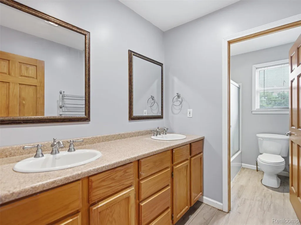 4615 Homesite Drive Orion Charter Township MI 48359