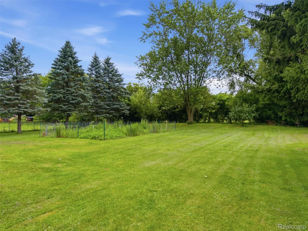 4615 Homesite Drive Orion Charter Township MI 48359