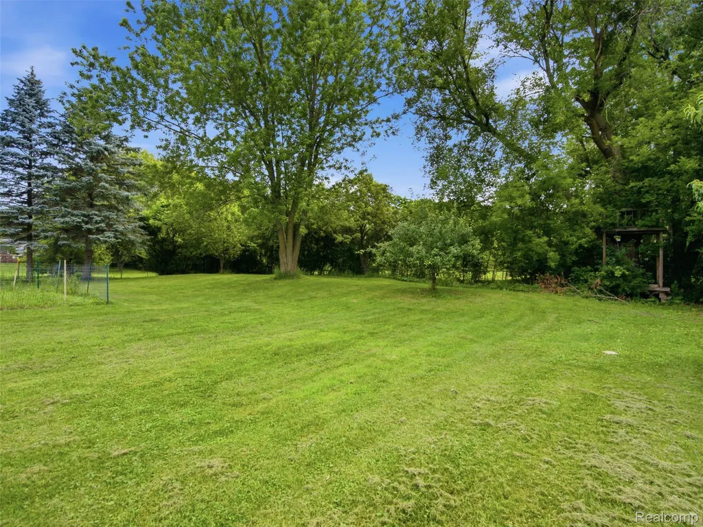 4615 Homesite Drive Orion Charter Township MI 48359