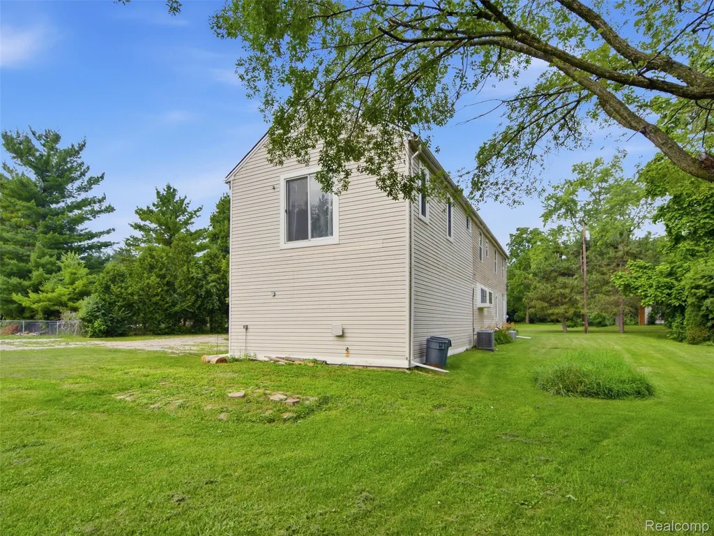 4615 Homesite Drive Orion Charter Township MI 48359