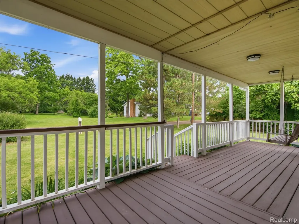 4615 Homesite Drive Orion Charter Township MI 48359