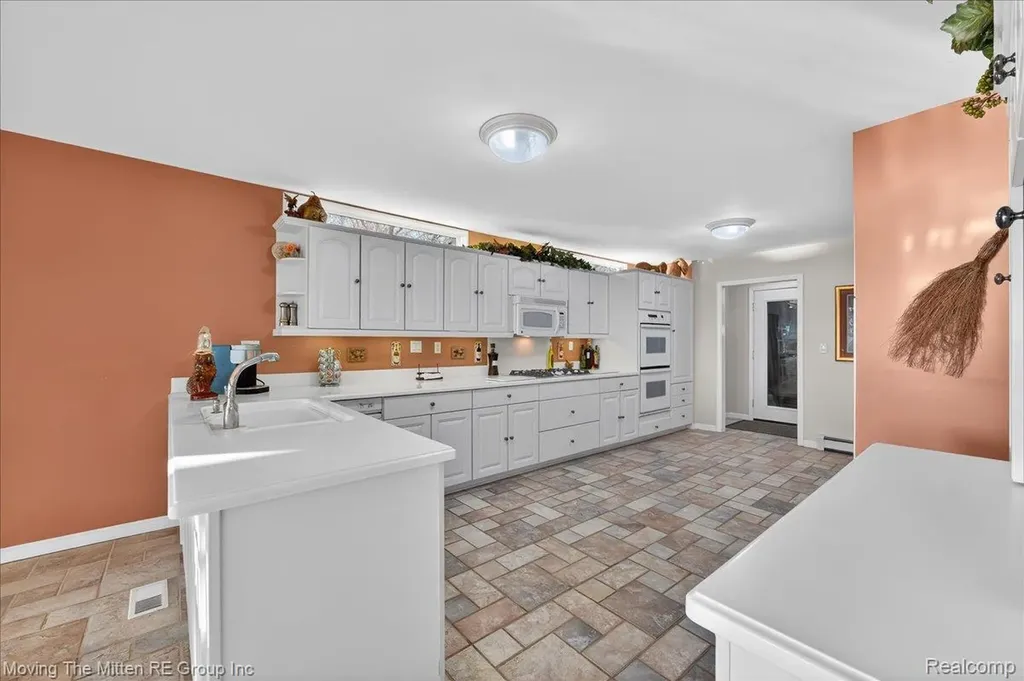 11790 Sunset Lane Van Buren Charter Township MI 48111