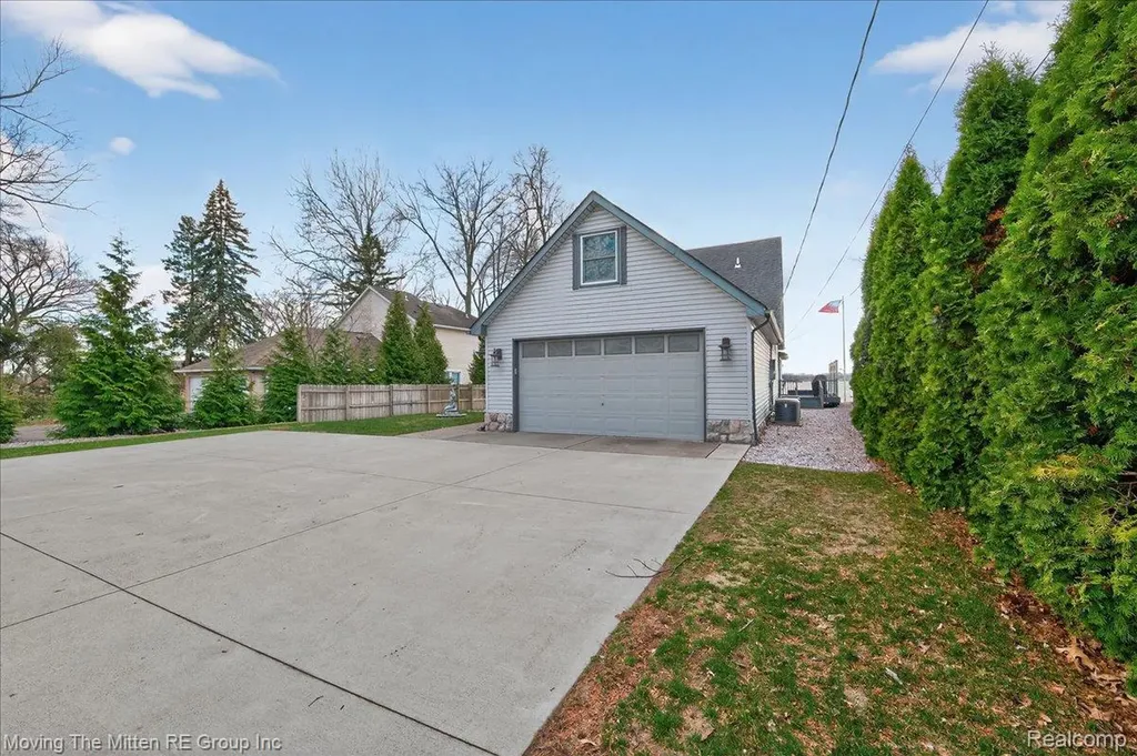 11790 Sunset Lane Van Buren Charter Township MI 48111