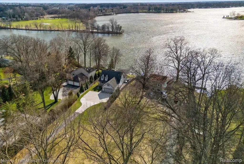 11790 Sunset Lane Van Buren Charter Township MI 48111