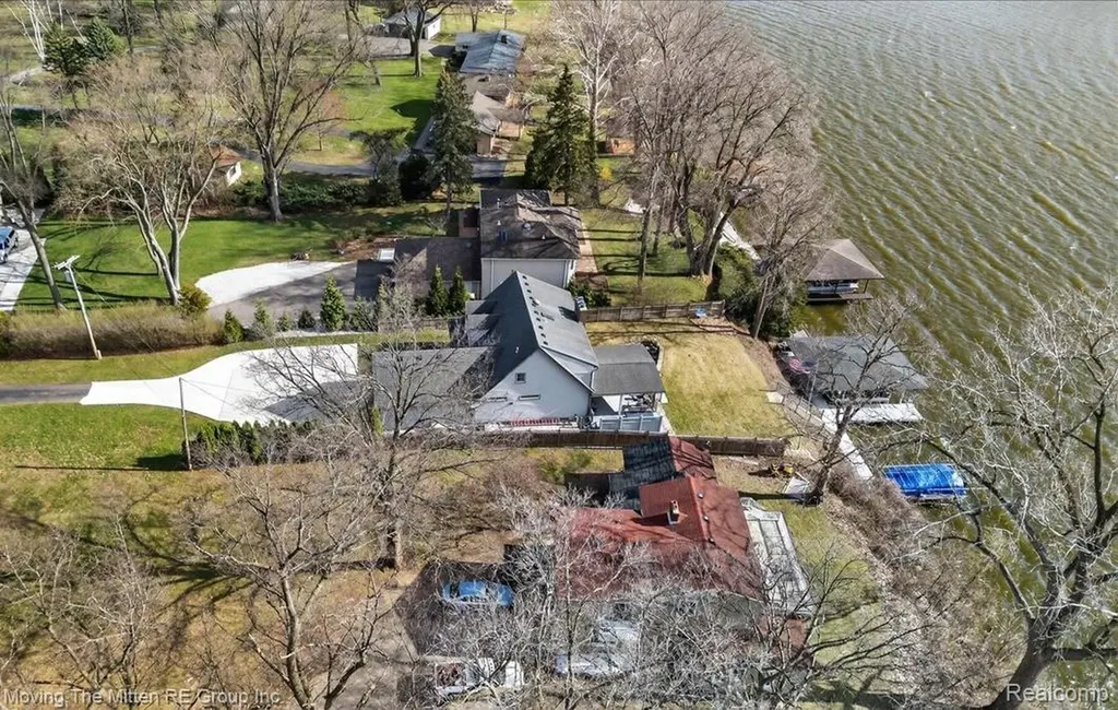 11790 Sunset Lane Van Buren Charter Township MI 48111