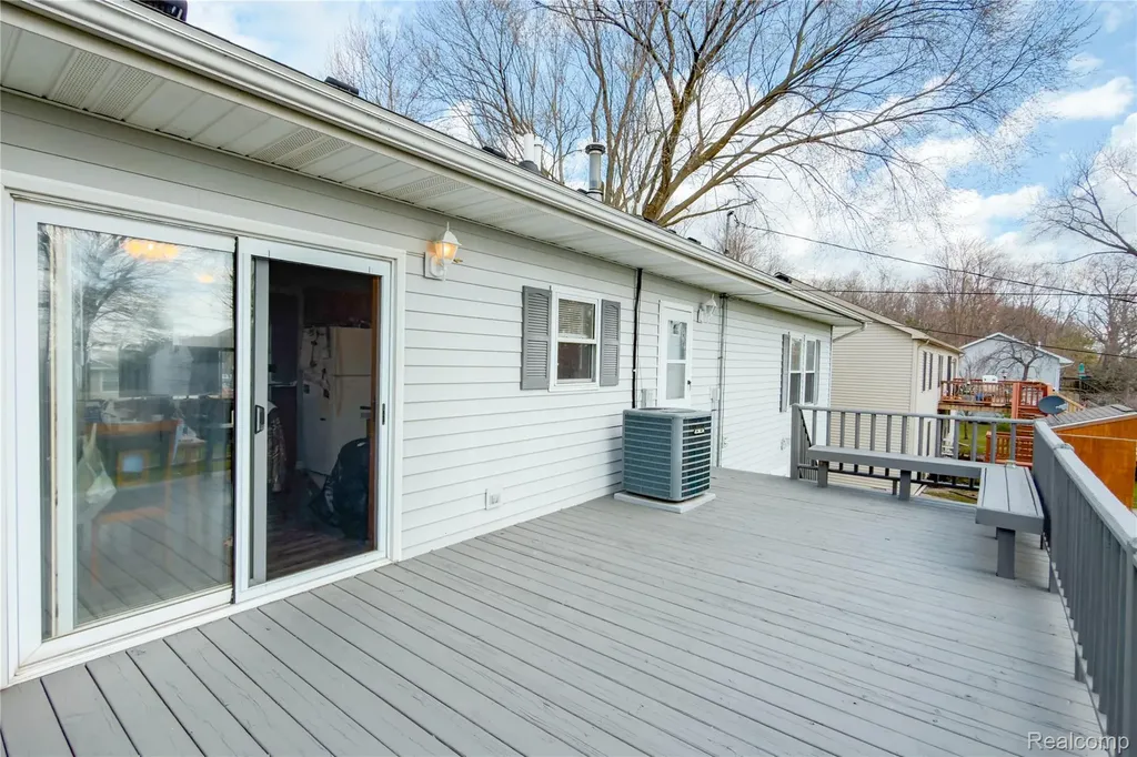 7522 Sovey Drive Estral Beach Village MI 48166