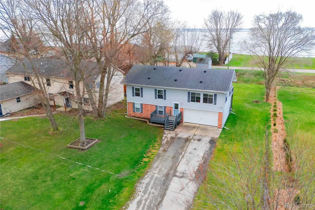 7522 Sovey Drive Estral Beach Village MI 48166