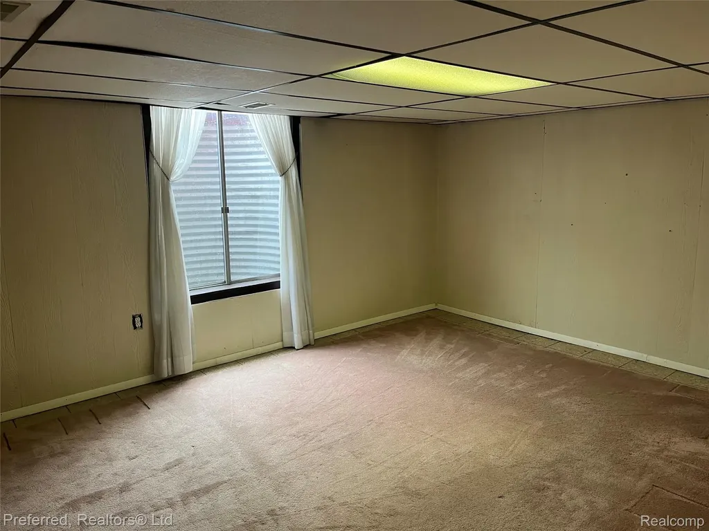 40592 Newport Drive Plymouth Charter Township MI 48170