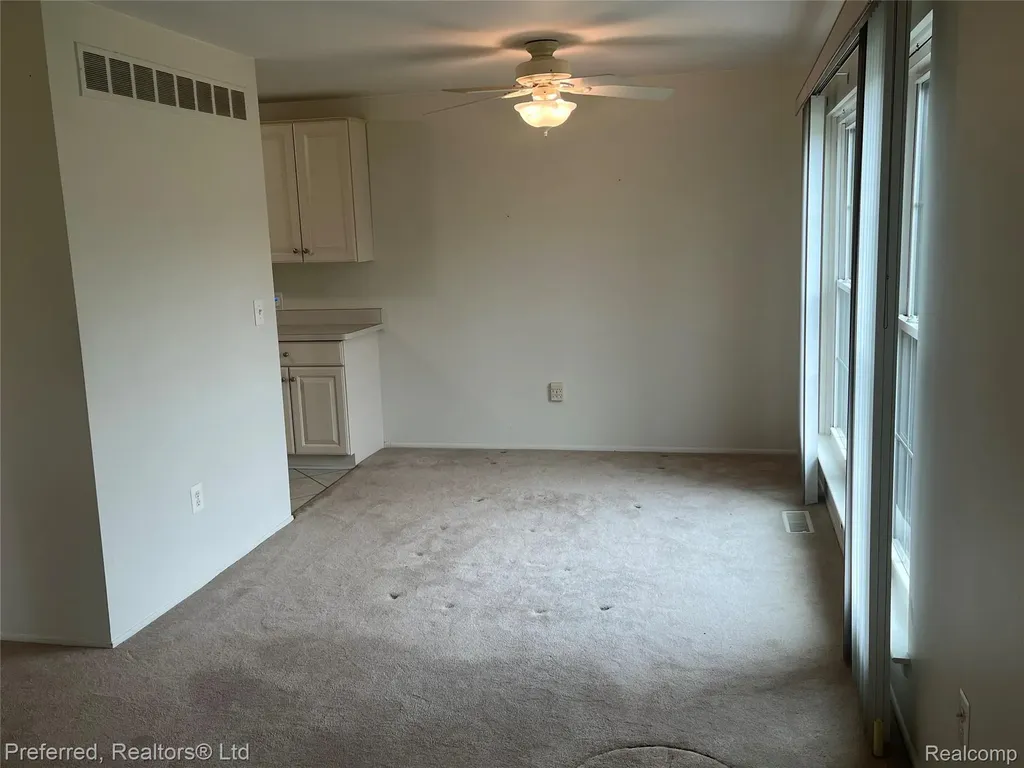 40592 Newport Drive Plymouth Charter Township MI 48170