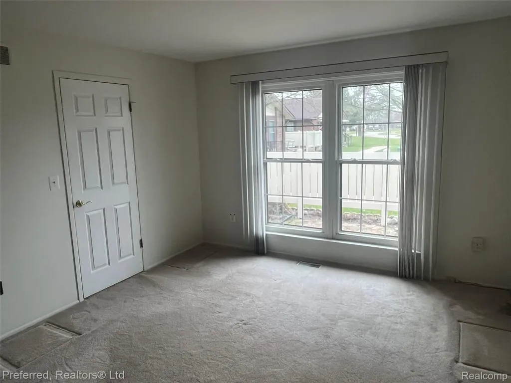 40592 Newport Drive Plymouth Charter Township MI 48170