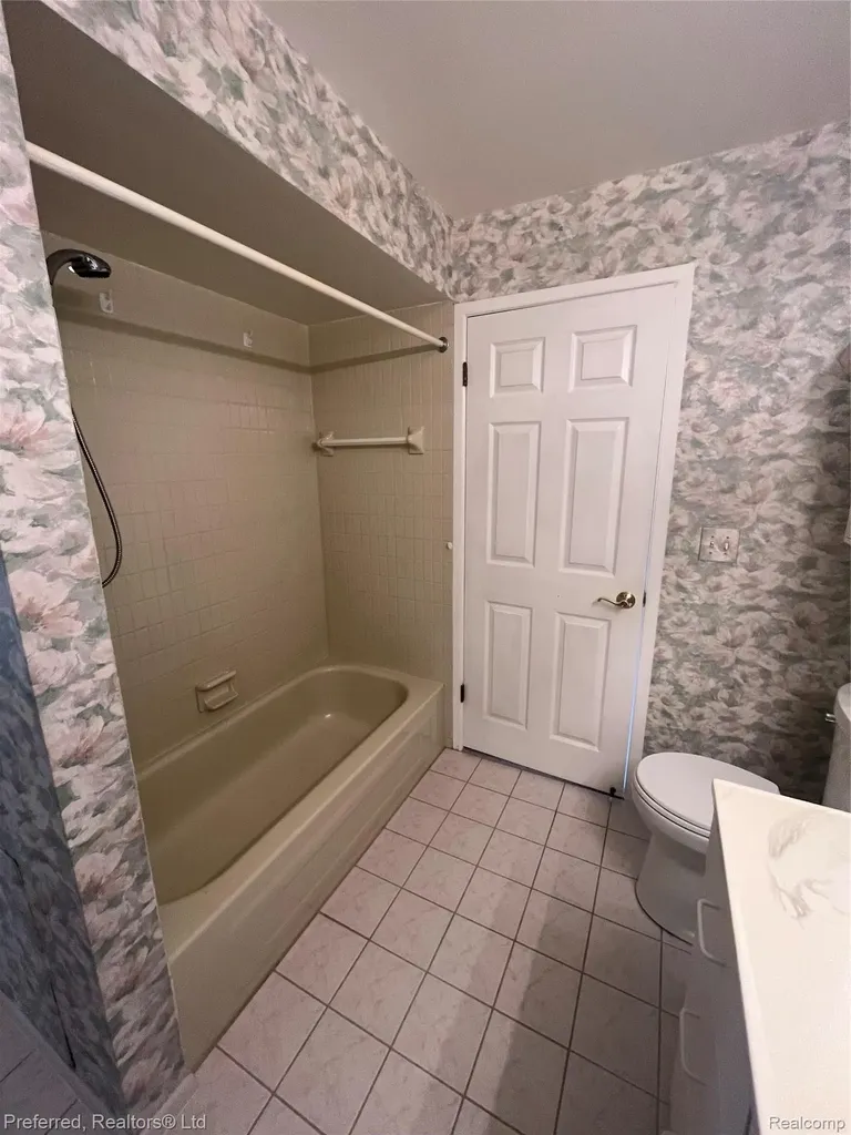 40592 Newport Drive Plymouth Charter Township MI 48170