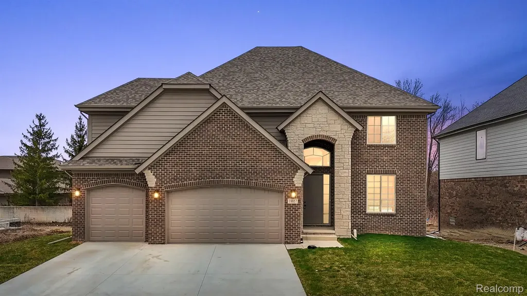18857 Via Firenze Macomb Township MI 48044